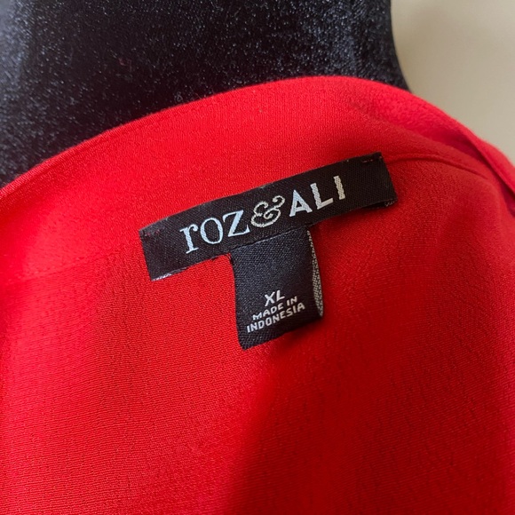 Roz&Ali Red Long Sleeve Button Front Tunic - Picture 6 of 7